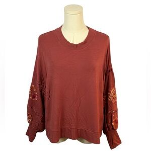 Coco & Jameson Red Long Sleeve Crew Neck Blouse w/‎ Embroidered Flowers (XL)